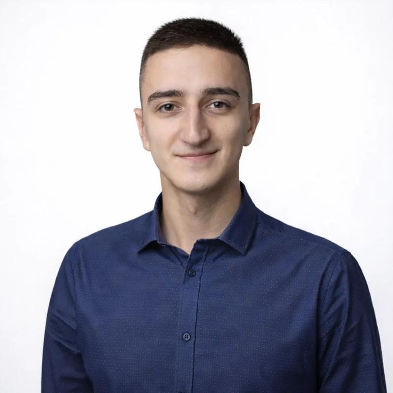 Artem Mamedov — Head of Projects / Support, KommoGEN
